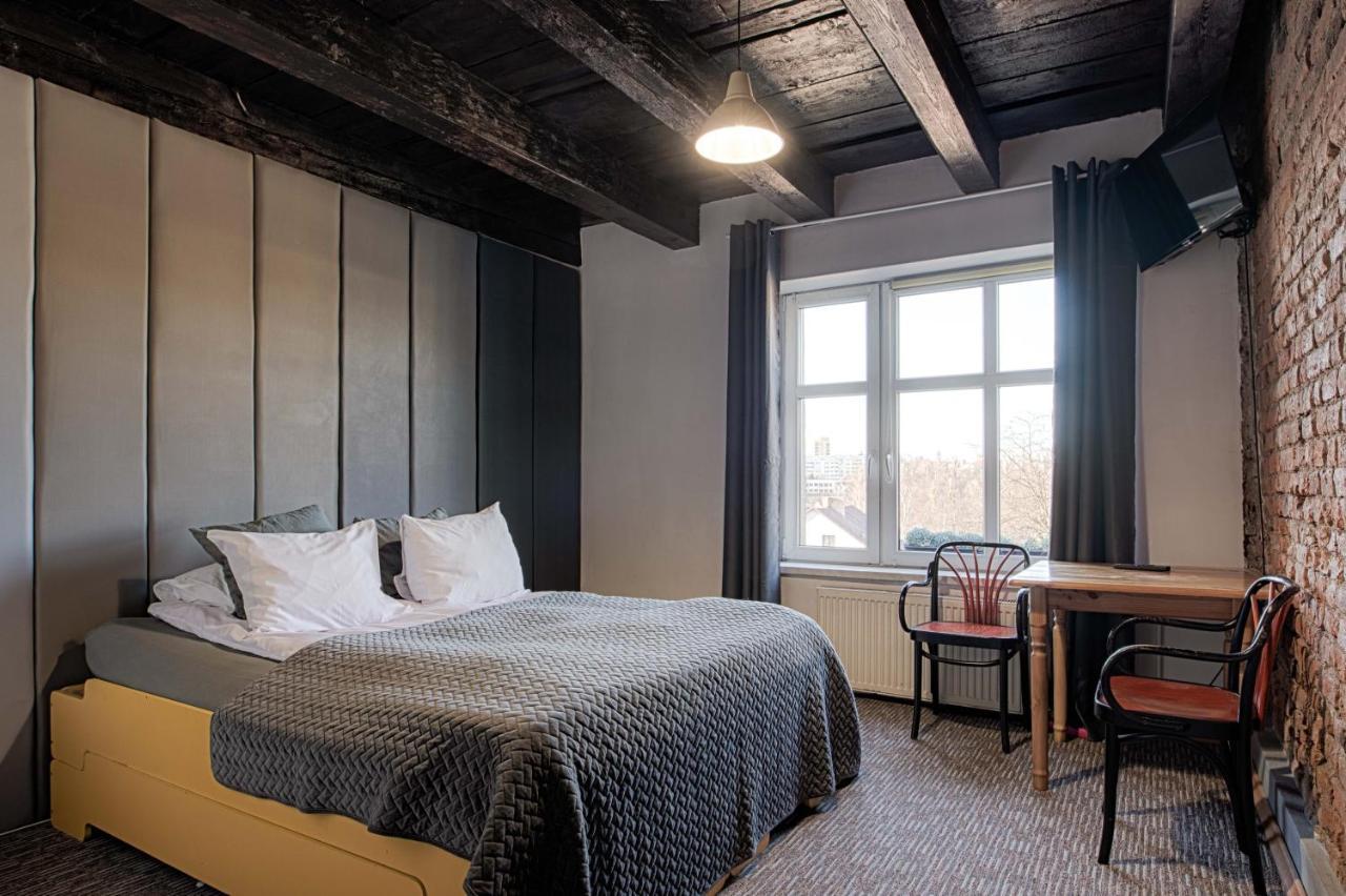 3 Bros' Hostel Cieszyn تشيشين المظهر الخارجي الصورة