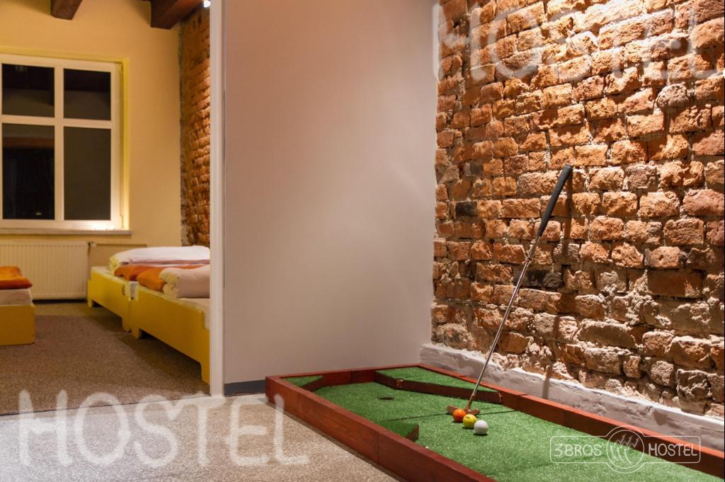 3 Bros' Hostel Cieszyn تشيشين المظهر الخارجي الصورة