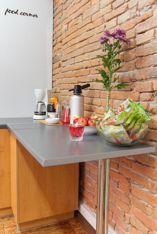 3 Bros' Hostel Cieszyn تشيشين الغرفة الصورة
