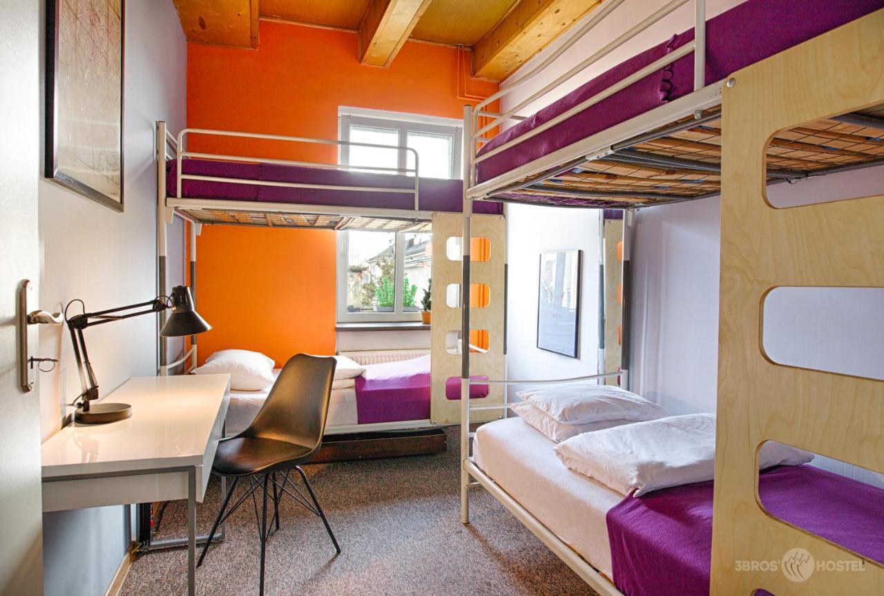 3 Bros' Hostel Cieszyn تشيشين المظهر الخارجي الصورة